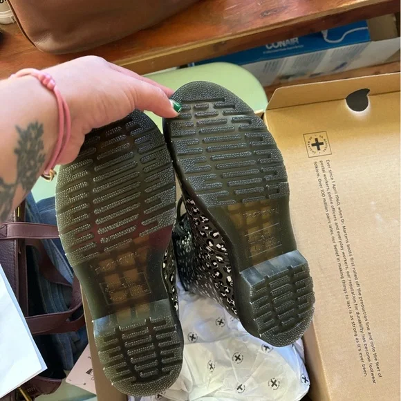 Leopard print dr marten boots size NWT size women’s 5 - Picture 3 of 5